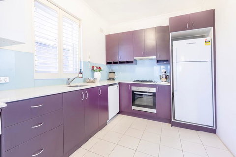 Picturesque Bellevue Hill 2BR Apt.+ Courtyard - Accommodation Asia 2