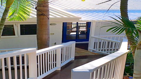 Pineapple House Whitsundays - Accommodation Asia 3
