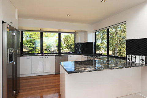 Pinnacle Apartments - Accommodation Asia 2