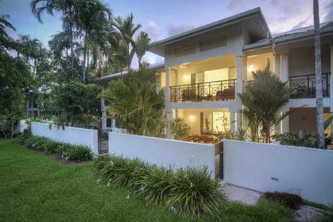 Plantation 2 - Absolute Beachfront - Accommodation Guide 3