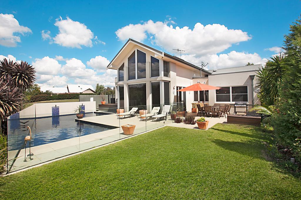 Rothbury NSW Accommodation Asia