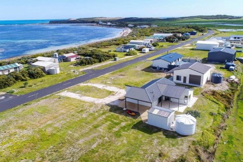 Plovers Rest At Cape Douglas - Accommodation Asia 0