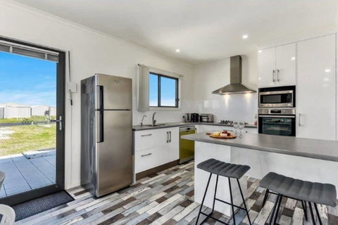 Plovers Rest At Cape Douglas - Accommodation Asia 2