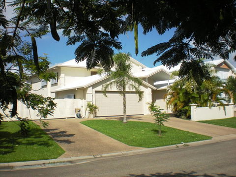 Poinciana Terraces - Accommodation Asia 0