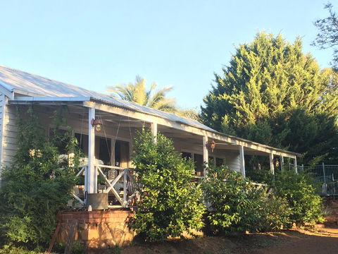 Pool House - Accommodation Asia 1