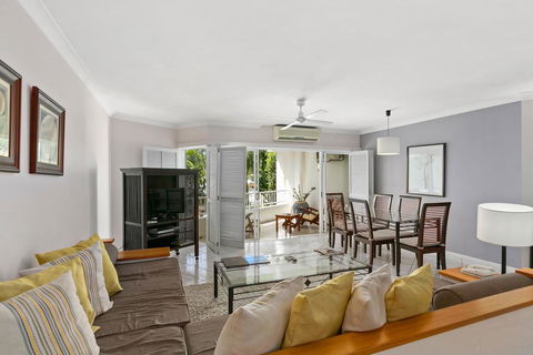 Poolside Apt. In Alamanda Beachfront Resort (67) - Accommodation Asia 3