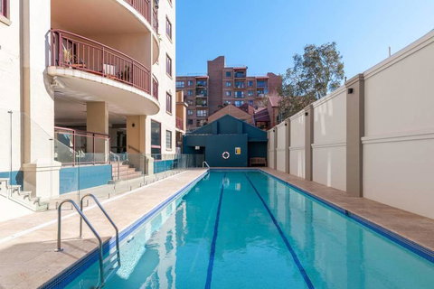 Poolside Sydney 1 Bedroom Apartment - Accommodation Asia 3