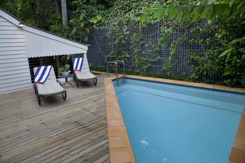 Port Douglas Cottage & Lodge - Accommodation Guide 1