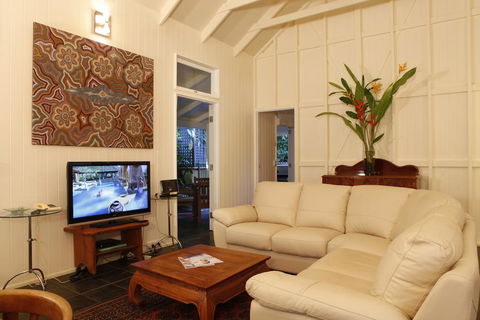 Port Douglas Cottage & Lodge - Accommodation Guide 2