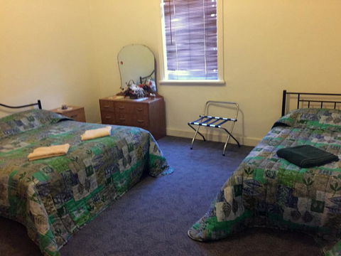 Port Wakefield Cottages - Accommodation Asia 1