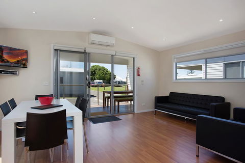 Portland Holiday Village - Accommodation Asia 2