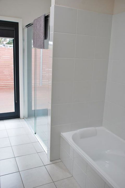 POSITION PERFECT CENTRAL INVERLOCH - Accommodation China 3