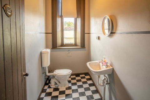 Post Office Residence - Accommodation Guide 2