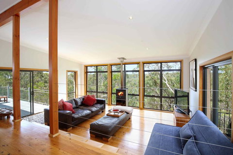 Postcards From The Edge - Accommodation Asia 1