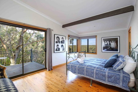 Postcards From The Edge - Accommodation Asia 3