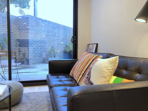 Pride Bentleigh Apartment With Private Garden - Accommodation Guide 1