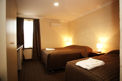 Prince Of Wales Hotel, Bunbury - Accommodation Asia 3