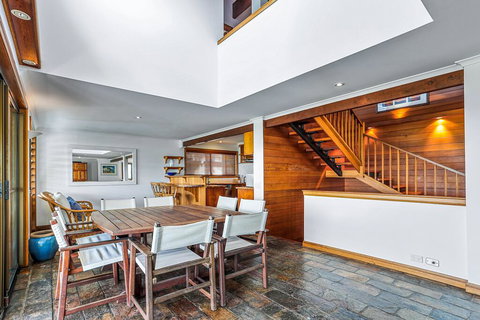 Private Tropical Oasis, Marcus Beach - Accommodation Asia 3