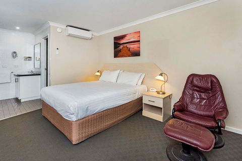 Quality Inn Railway Motel - Accommodation Guide 3