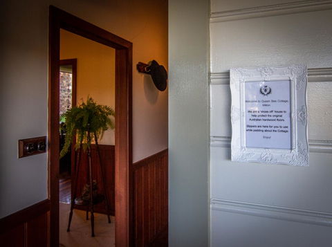 Queen Bee Cottage, Milton - Accommodation Asia 3