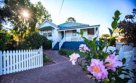 Queen Bee Cottage, Milton - Accommodation Asia 0