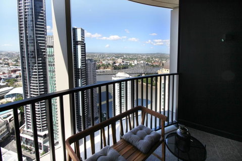 Queen St Residence - Accommodation Guide 3