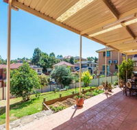 Quiet and spacious living close to all attractions - Accommodation Asia