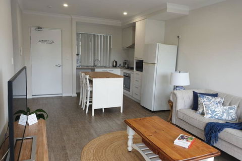 Quiet Apartment Walking Distance To Restaurants - Accommodation Asia 0