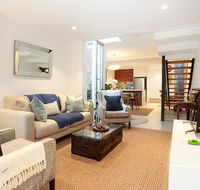 Quiet Family Home With Garden Courtyard Near Cafes - Accommodation Guide