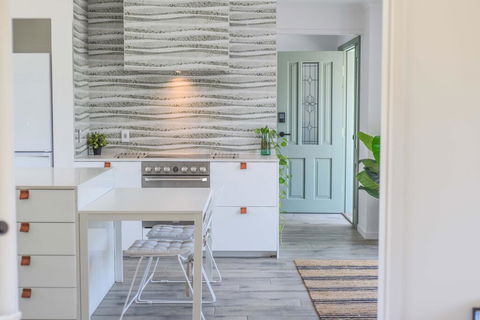 Quiet Pet Friendly Home 3 Houses To Beach Entry With Private Pool Walk To Shops - Accommodation Asia 0