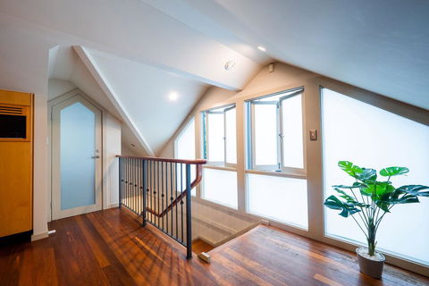 Quiet Private Studio In Strathfield With Kitchenette And Private Bathroom 3min To Station Sleeps 6 - Accommodation China 3