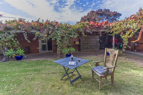 Quilters Studio - Accommodation Asia 0