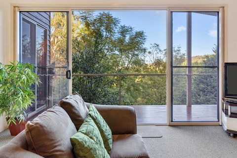 Ravensbourne Escape- Kookaburra Kottage - Accommodation Guide 0