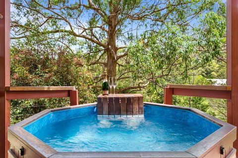 Ravensbourne Escape-Tree Tops - Accommodation Guide 0