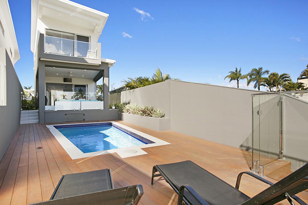 Bundall QLD Accommodation Asia