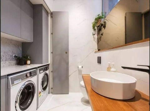 Readyset Glashouse Melbourne - Accommodation Guide 1