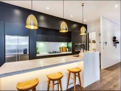 Readyset Glashouse Melbourne - Accommodation Guide 2