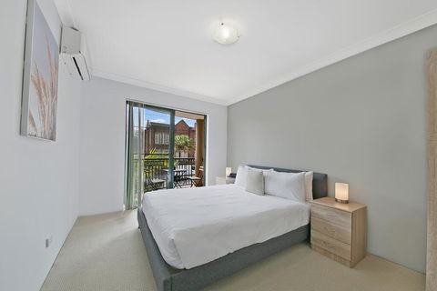 REDFERN 3 BEDROOM APARTMENT FREE PARKING WALK TO CENTRAL STATION NRE187 - Accommodation China 3