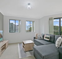 REDFERN 3 BEDROOM APARTMENT FREE PARKING WALK TO CENTRAL STATION NRE187 - Accommodation Asia