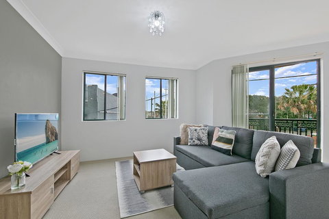 REDFERN 3 BEDROOM APARTMENT FREE PARKING WALK TO CENTRAL STATION NRE187 - Accommodation China 0