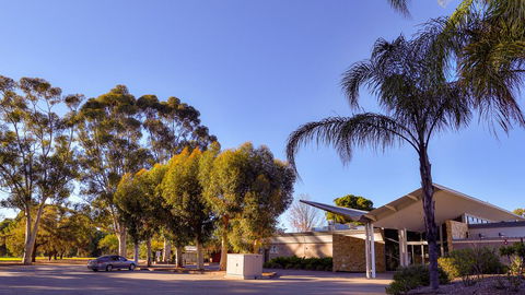 Renmark Country Club - Accommodation Asia 1