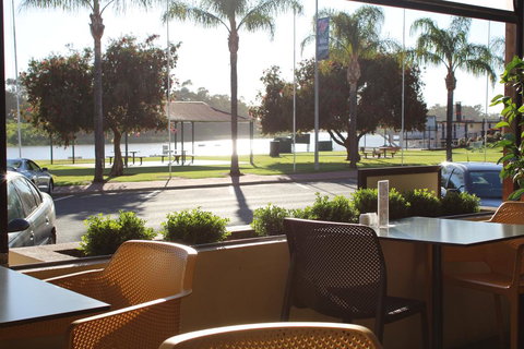 Renmark Hotel Motel - Accommodation Asia 3