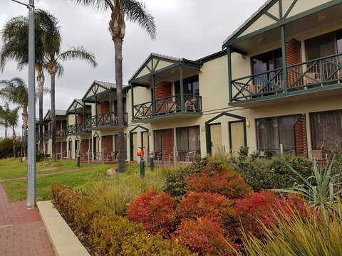 Renmark Hotel Motel - Accommodation Asia 0