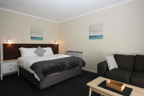 Resort Serviced Apartments - Mandurah - Accommodation Asia 2