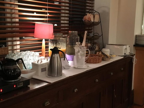 Richmond Hill Hotel - Accommodation Guide 1