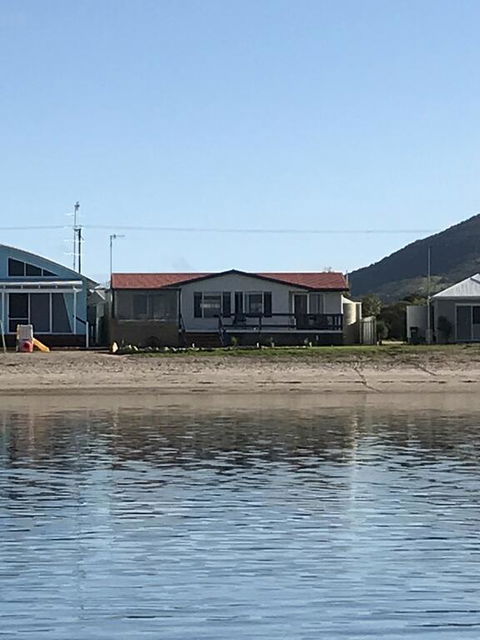 Rising Tide Beach House - Accommodation Asia 2