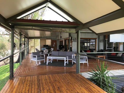 Riverside Farm Retreat BnB - Accommodation Asia 1