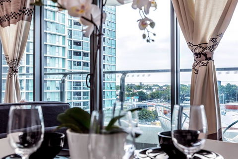 Riverside Living In Portside Wharf Hamilton - Accommodation Asia 3