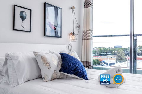 Riverside Living In Portside Wharf Hamilton - Accommodation Asia 0