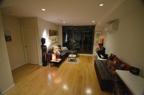 Riverside Resort Apartment - Accommodation Asia 2